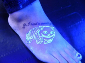 is cool and I love much, another feet tattoos also are very cool ...