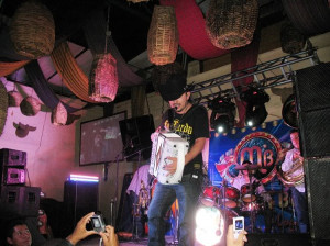 Fidel Rueda en concierto en el Bucanero Image