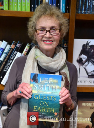 lee-smith-lee-smith-book-signing_3949642.jpg