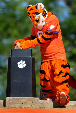 Howard's Rock, traditions of Clemson University in South Carolina