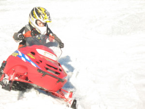 Thread: 2000 Polaris 120 Kids snowmobile.