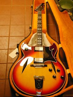 1967 Gibson Trini Lopez Deluxe More