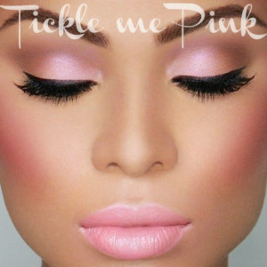 ... Pink, Pink Makeup, Pink Lips, Makeup Looks, Eyemakeup, Eyeshadows
