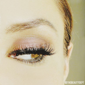 ... lashes! (Click on this picture to see the step-by-step tutorial
