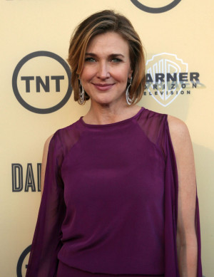 Brenda Strong Pictures