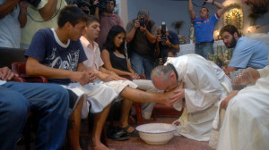 Cardinal Jorge Mario Bergoglio of Argentina washes and kisses the feet ...