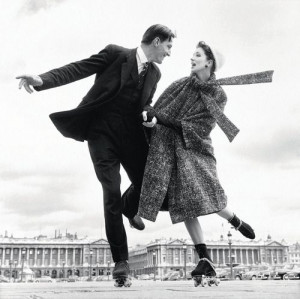 Suzy Parker and Robin Tattersall - August 1956- Place de la Concorde ...