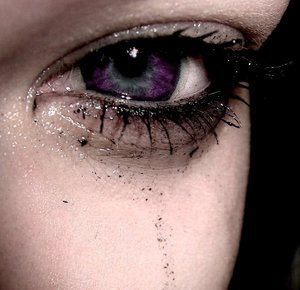 Purple-crying-eyes-eyes-7647977-300-290.jpg