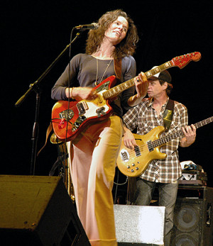 Edie Brickell and New
