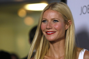 Gwyneth Paltrow, Chris Martin Age Difference Surprising? Hollywood ...
