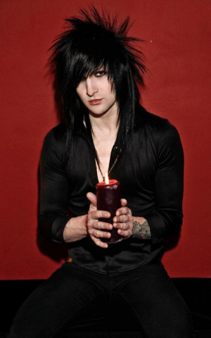 JINXX all the way! he's one of the sexiest men ever