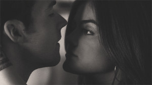 love pretty little liars kiss aria smiles Ezria ezra