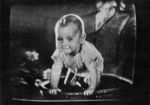 El primer televisor totalmente electrónico (sin elementos mecánicos ...