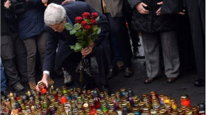 On arrival in Kiev, Mr Kerry first paid tribute to those killed in the ...