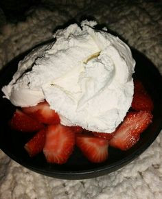 whipped whip cream, low cal (not that I would ever eat low fat whip ...