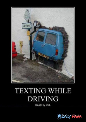 Texting_While_Driving_funny_picture