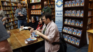 Brandon Sanderson book signing, A Memory of Light release earlier this ...