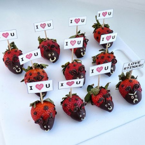 Ha ha, How cute are these Strawberry Ladybugs that I found on Wing-It ...