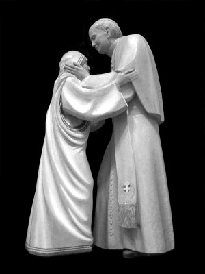 Statues of Mother Teresa and Pope John Paul II - Image Page