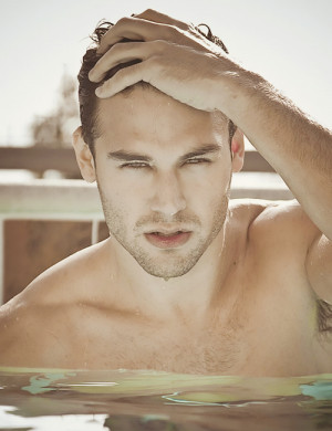 Ryan Guzman 42