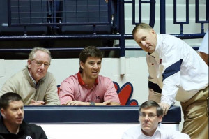 Archie Manning is stepping down from College Football Committee.