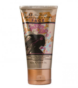 JWOWW Gifting Guests With Too Faced's Tanning Bed In A Tube