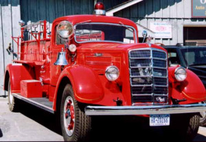 old fire truck pictures, photos of old fire engines
