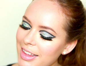 Fantastic step-by-step makeup tutorials for everyday girls like us!
