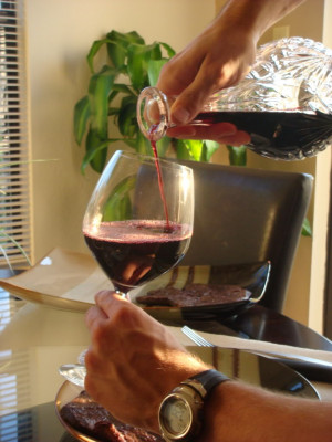 Pouring%20wine