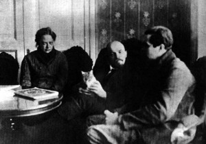 Nadezhda Krupskaya, Lenin, and American journalist Lincoln Eure in the ...