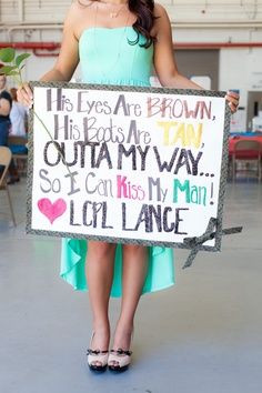 military homecoming signs @Kelsey Chappell this is cute :)
