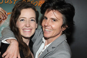 Tig Notaro Joins Twitter, Has Other Comedians Tweet For Her