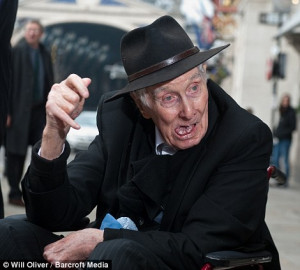 ronnie biggs is blakey from on the buses ronnie biggs at bruce ...