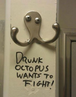 Drunk Octopus Wants To Fight - Funny pictures