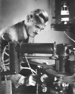 drarthur holly compton