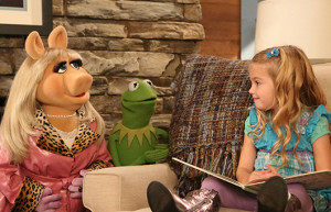 Guest stars Kermit the Frog, Miss Piggy, Fozzie Bear and Animal join ...