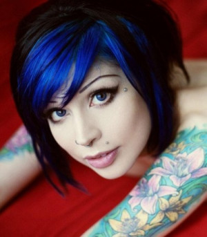 Beautiful emo messy bob style with blue highlights, Go To www ...