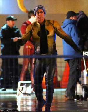 Not a fair fight! The Flash teams up with Green Arrow and Firestorm to ...