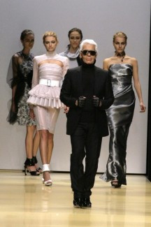 Living fashion icon Karl Lagerfeld has blasted “fat mummies” for ...