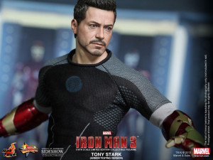 Iron Man Sixth Scale Figure by Hot Toys