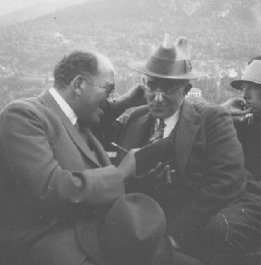 Otto Stern (left) and Irving Langmuir in discussion during a ...
