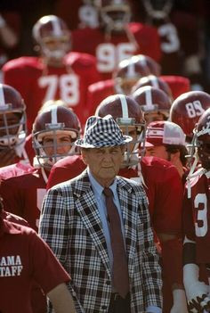 Bear Bryant and his players before a 1979 game against Mississippi ...