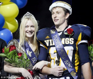 High school royalty: Dakota and her King look very pleased with their ...