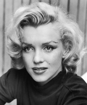 Marilyn-Monroe-marilyn-monroe-3197871-975-1280.jpg