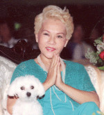 Next, her pictures made me doubt. Ching Hai looks haughty: like ...