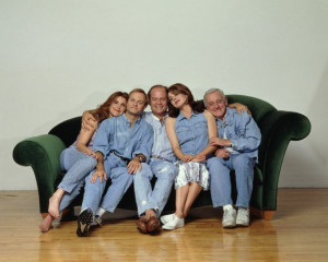 ... Pierce, John Mahoney, Peri Gilpin and Jane Leeves in Frasier (1993