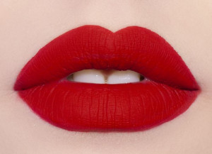 How to Wear the Matte Red Lipstick this Winter