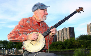 Pete Seeger , a pioneer of American folk music who influenced the ...