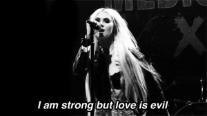 taylor momsen the pretty reckless live gif