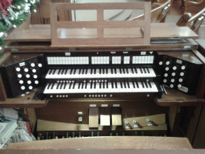 Pipe Organ Console